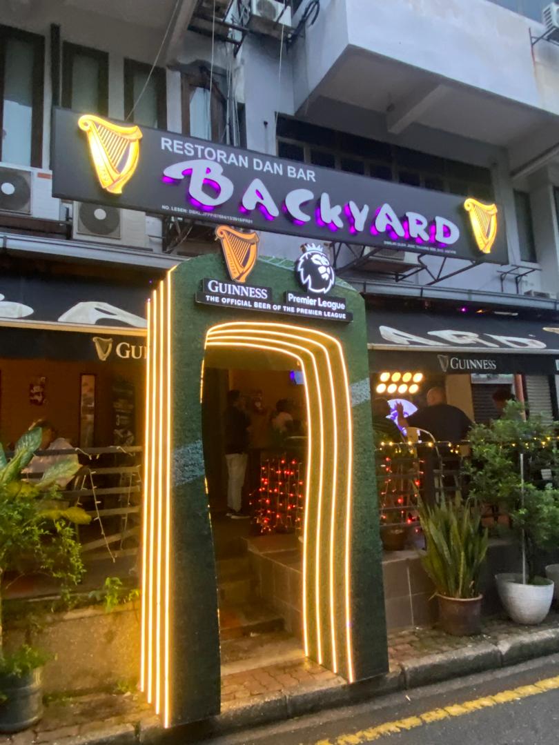 Backyard Pub & Grill — photo 2