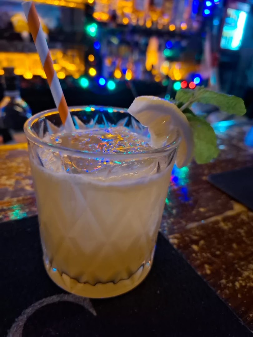 Backyard Pub & Grill — photo 4