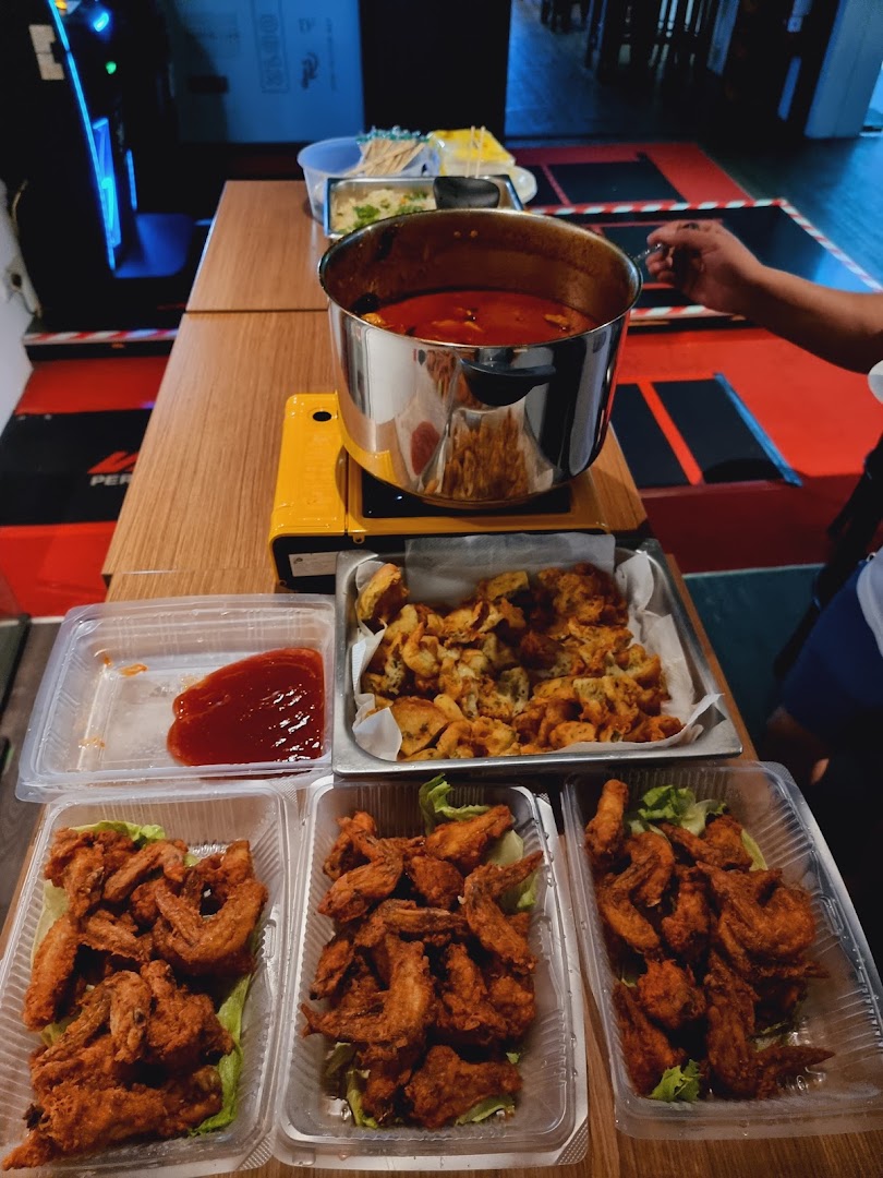 Barrel Sports Bar — photo 3