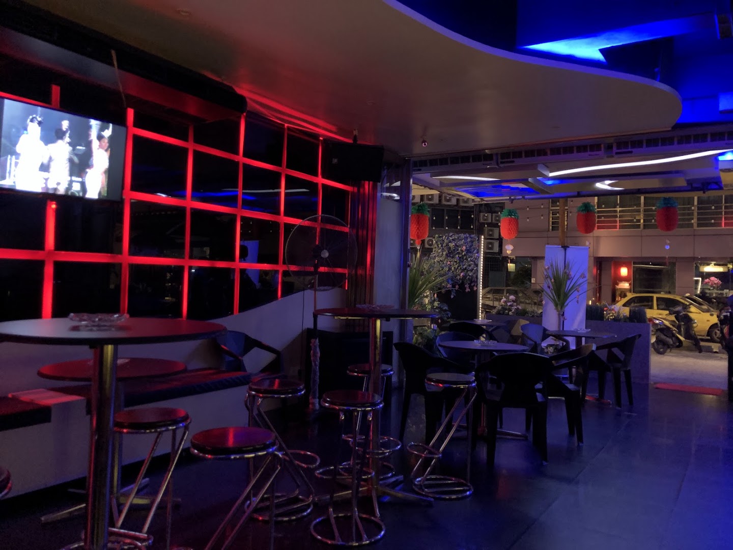 BlueBoy Pub & Restaurant — photo 4
