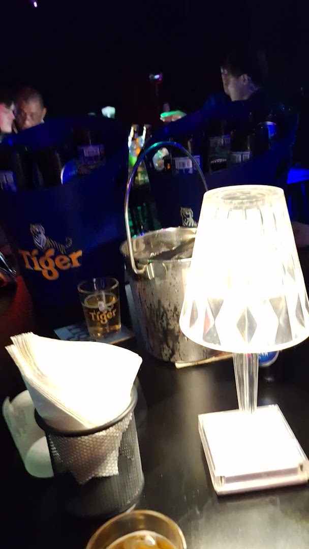CLUB 26 — photo 3