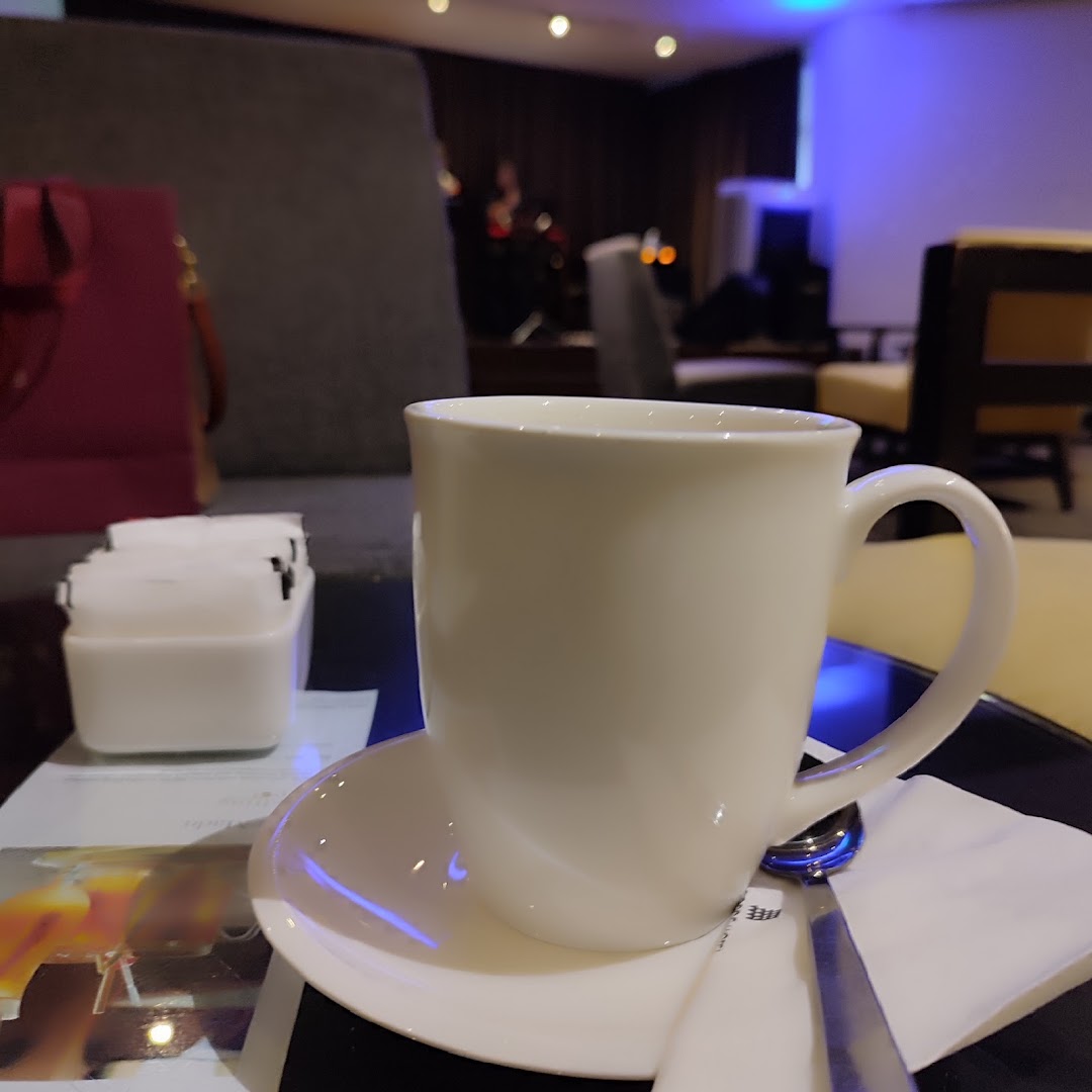 Crossroads Lounge — photo 3