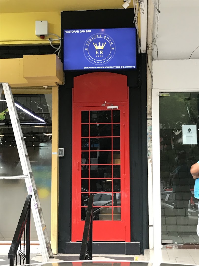 Esquire Room TTDI — photo 4