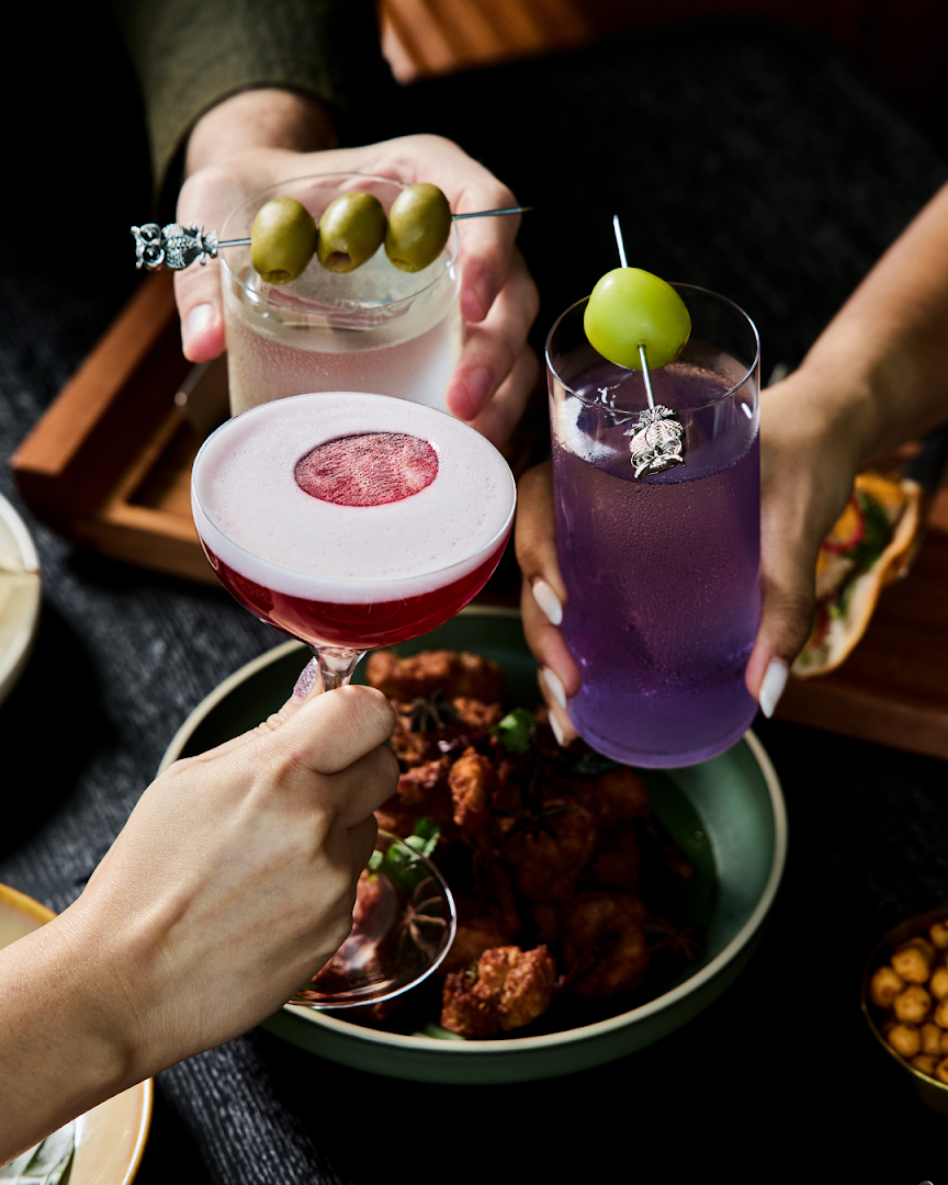Four Siblings Bar & Lounge at Kimpton Naluria KL — photo 5