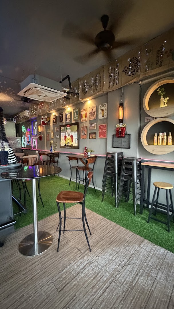 G Six Riana Pub and Cafe — photo 5
