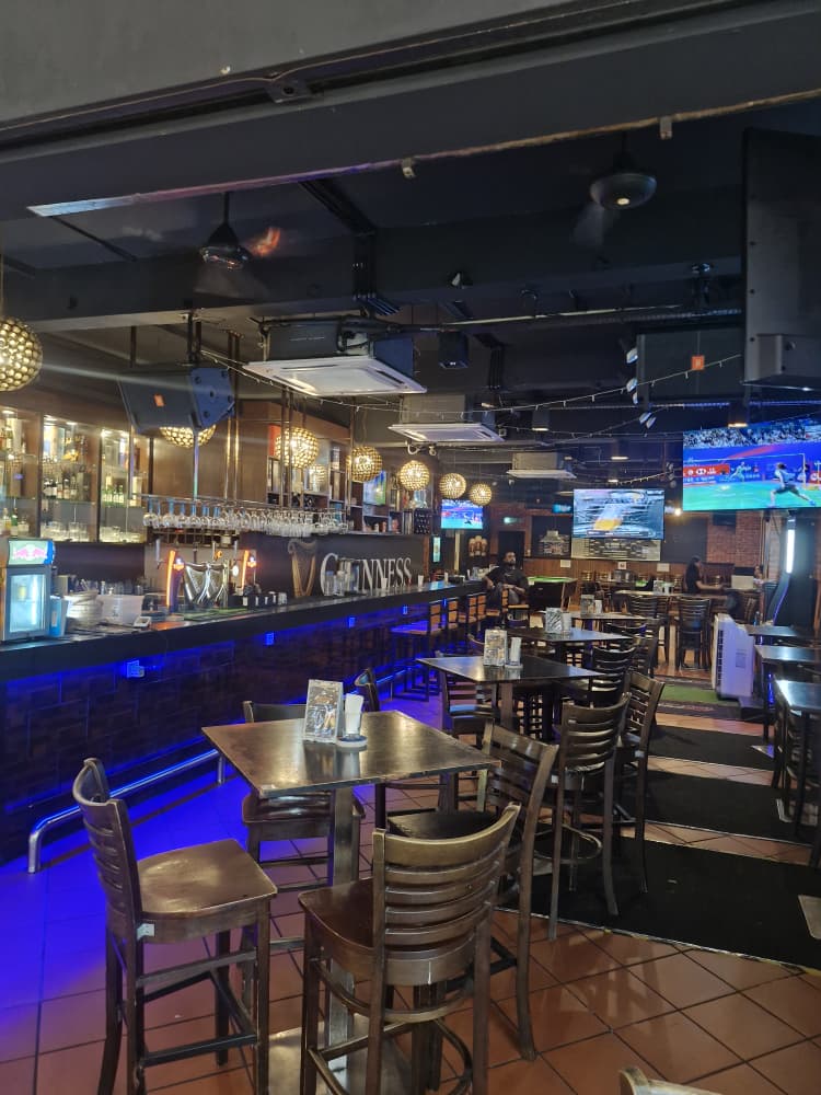 Grandstand Sports Bar, PJ — photo 5