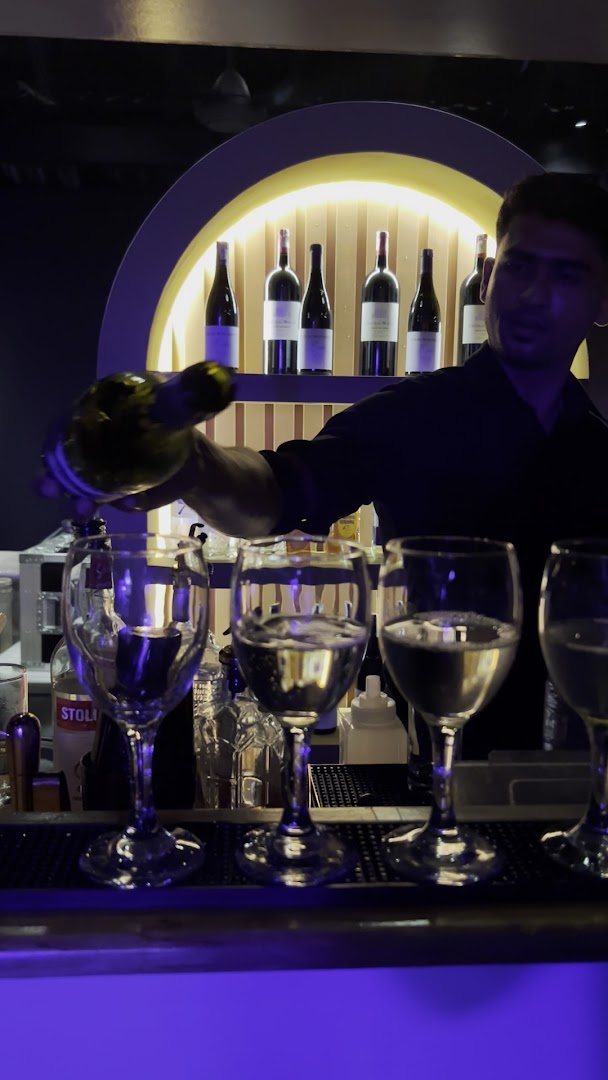 Happy Hour Mobile Bar (HQ) — photo 5