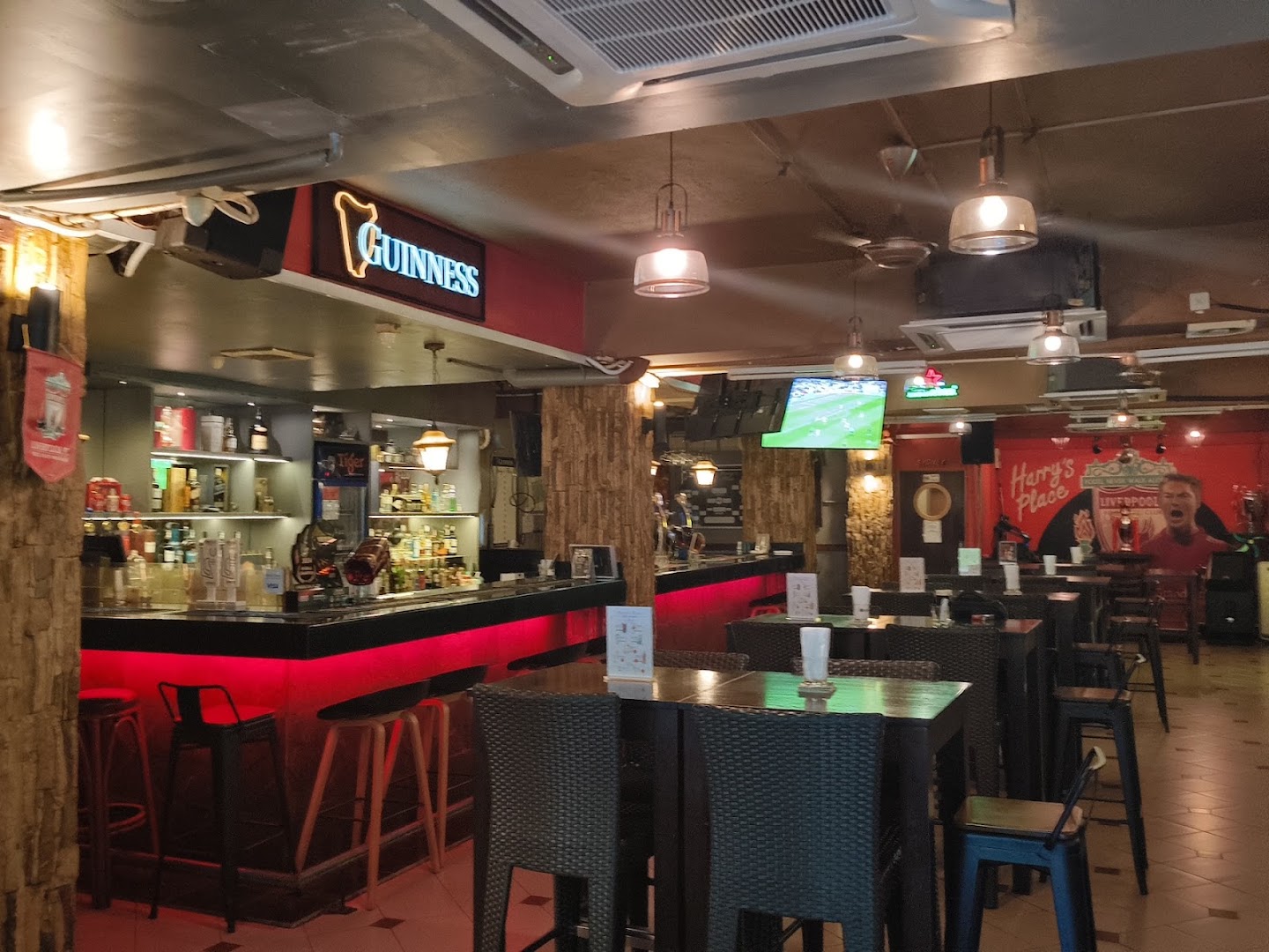 Harry's Place — photo 4