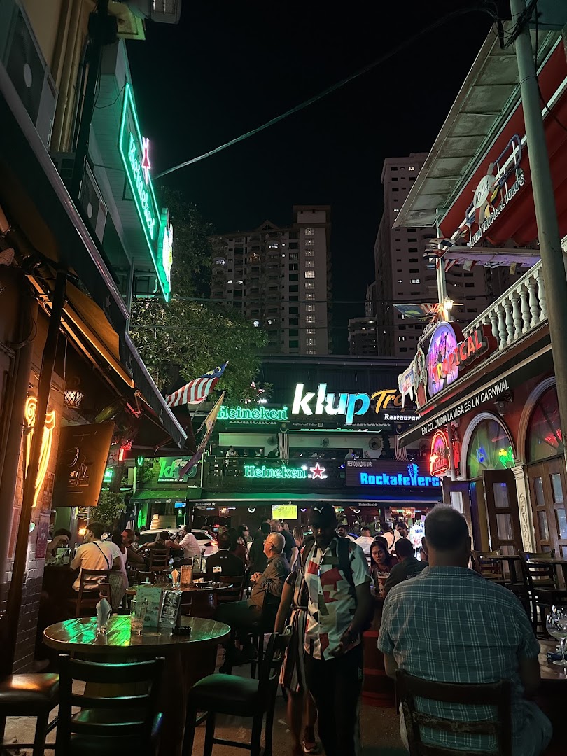 Healy Mac's Irish Bar & Restaurant - Changkat — photo 5