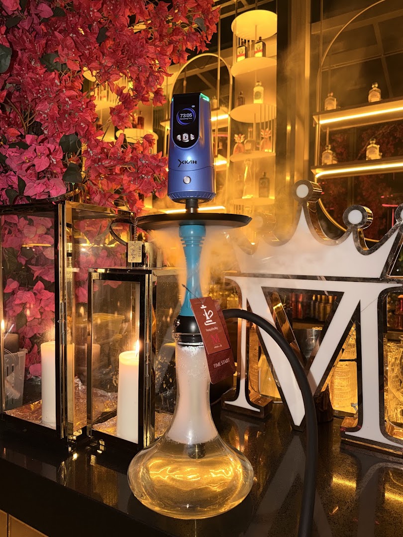 Huqaholiq Lounge at Mesa on 51 — photo 2
