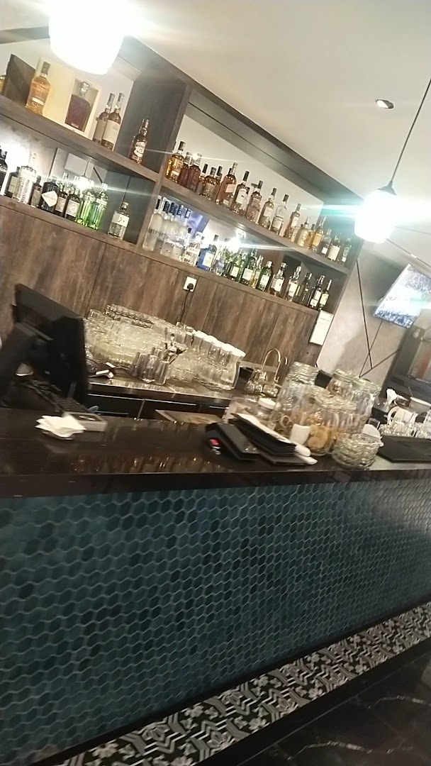 Jalo Restobar — photo 3