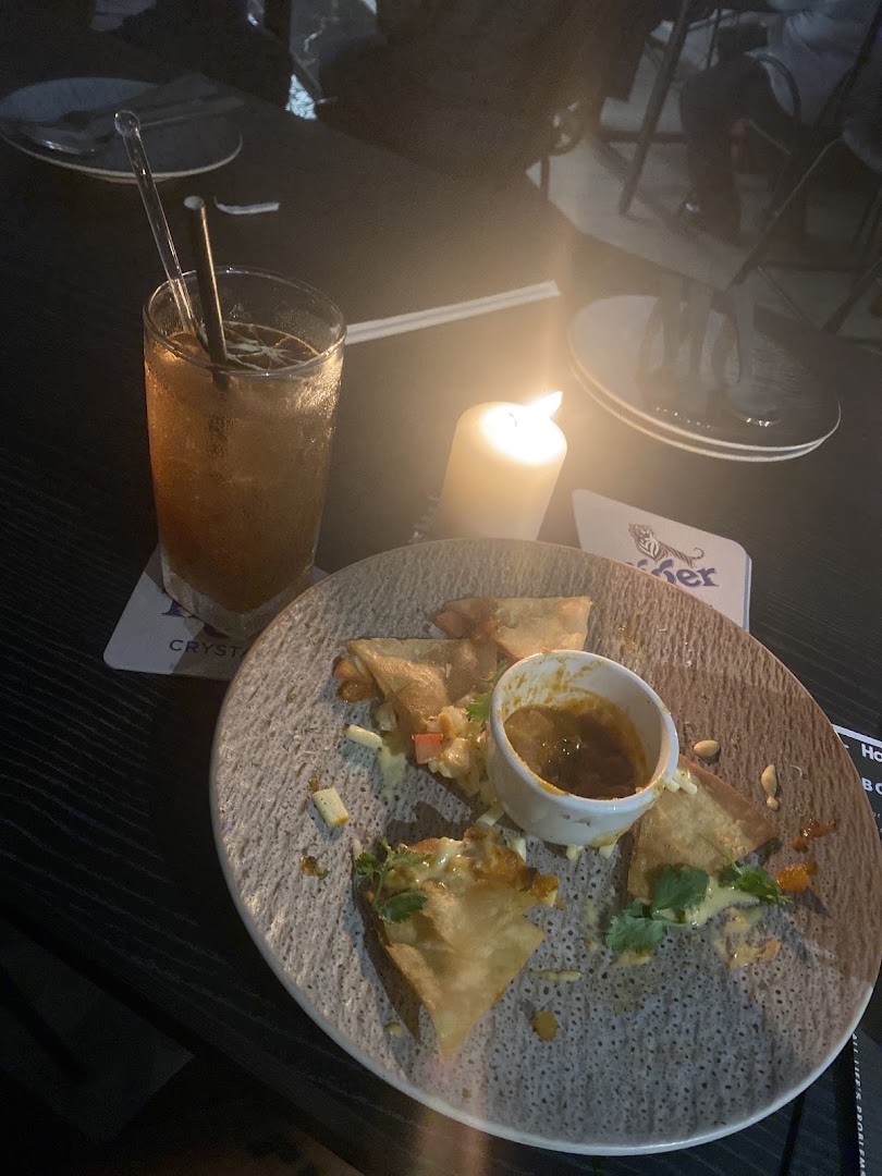 Jalo Restobar — photo 4