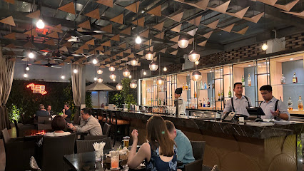 Man Tao Bar I Rooftop Bar