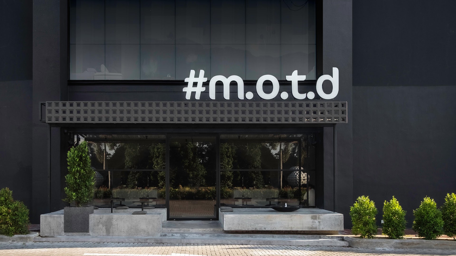 #M.O.T.D Café, Bar & Dining — photo 2
