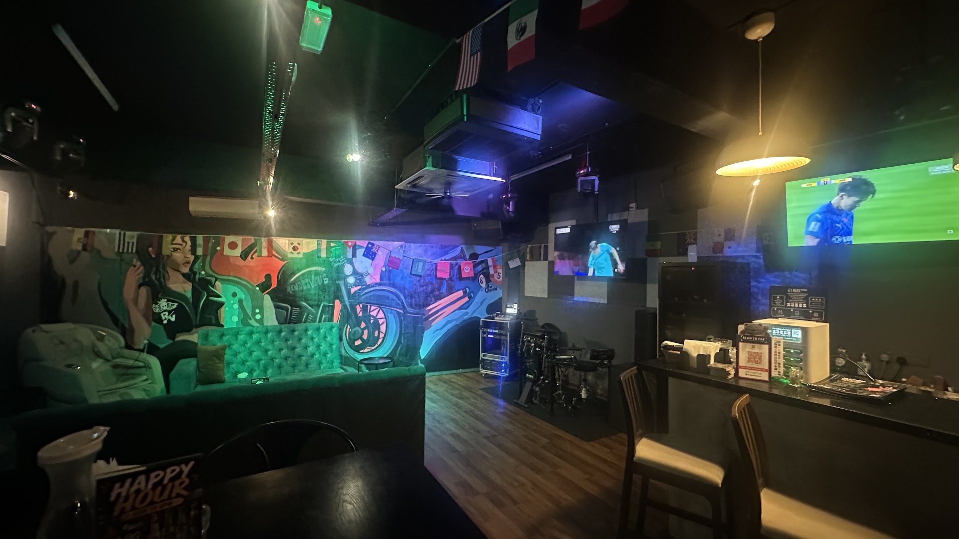 RV Sports Bar — photo 4