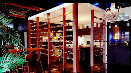 Salute Restaurant Wine & Sake Bar