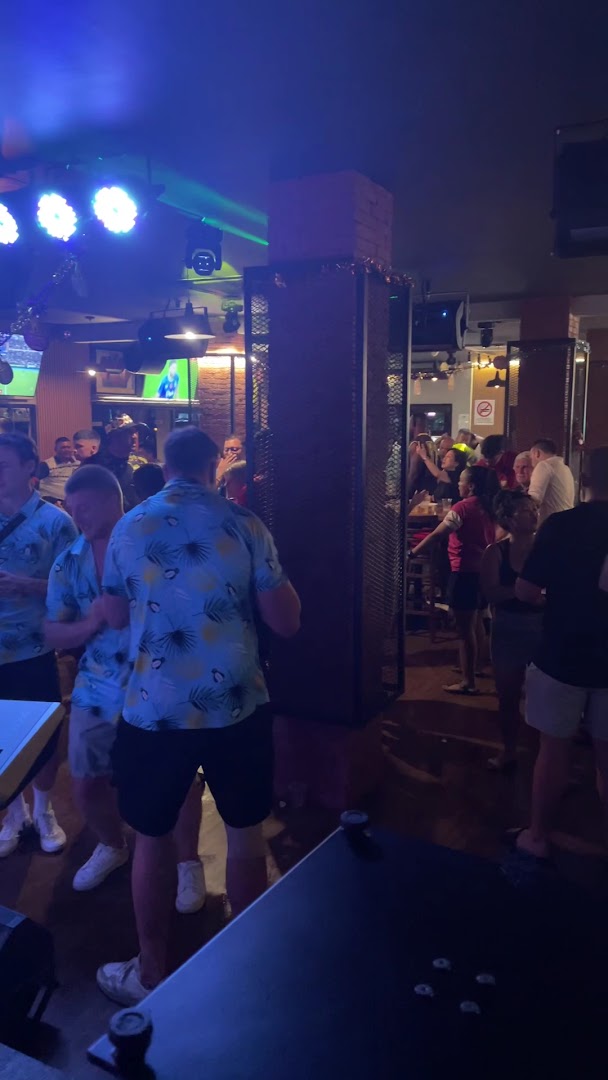 SideLine Restaurant & Sports Bar — photo 3
