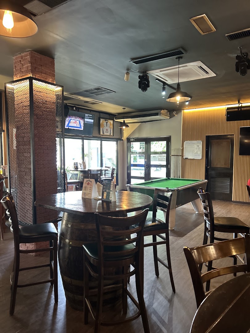SideLine Restaurant & Sports Bar — photo 5