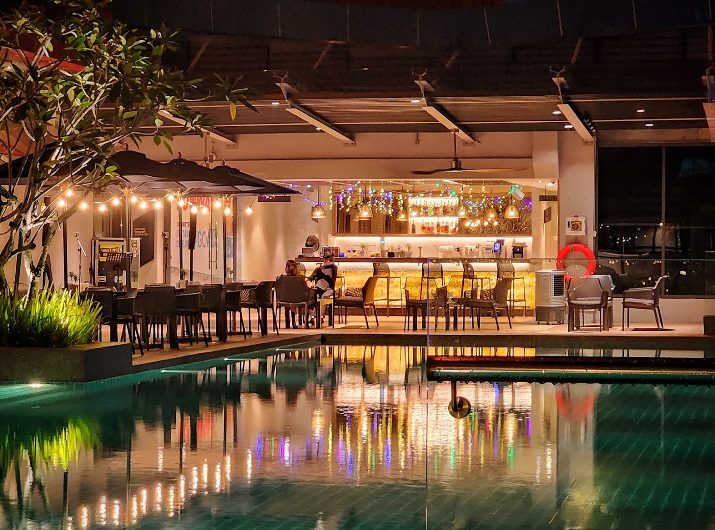 Sunway Hotel Pendas Pool Bar — photo 5