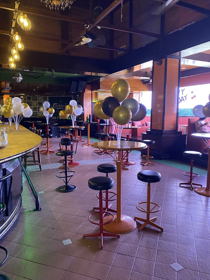 The 19th Hole Pub — photo 4
