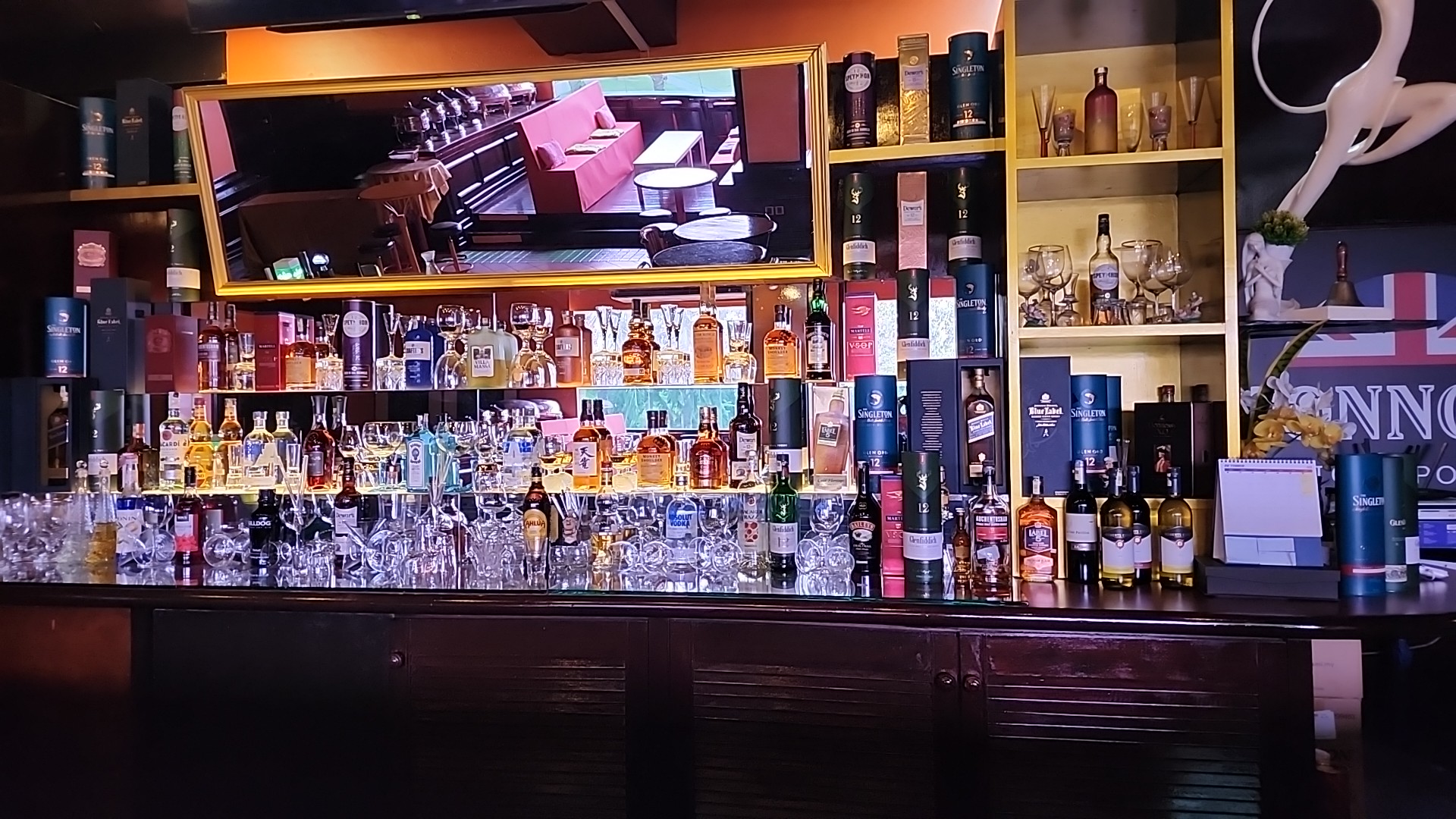 The 19th Hole Pub — photo 5