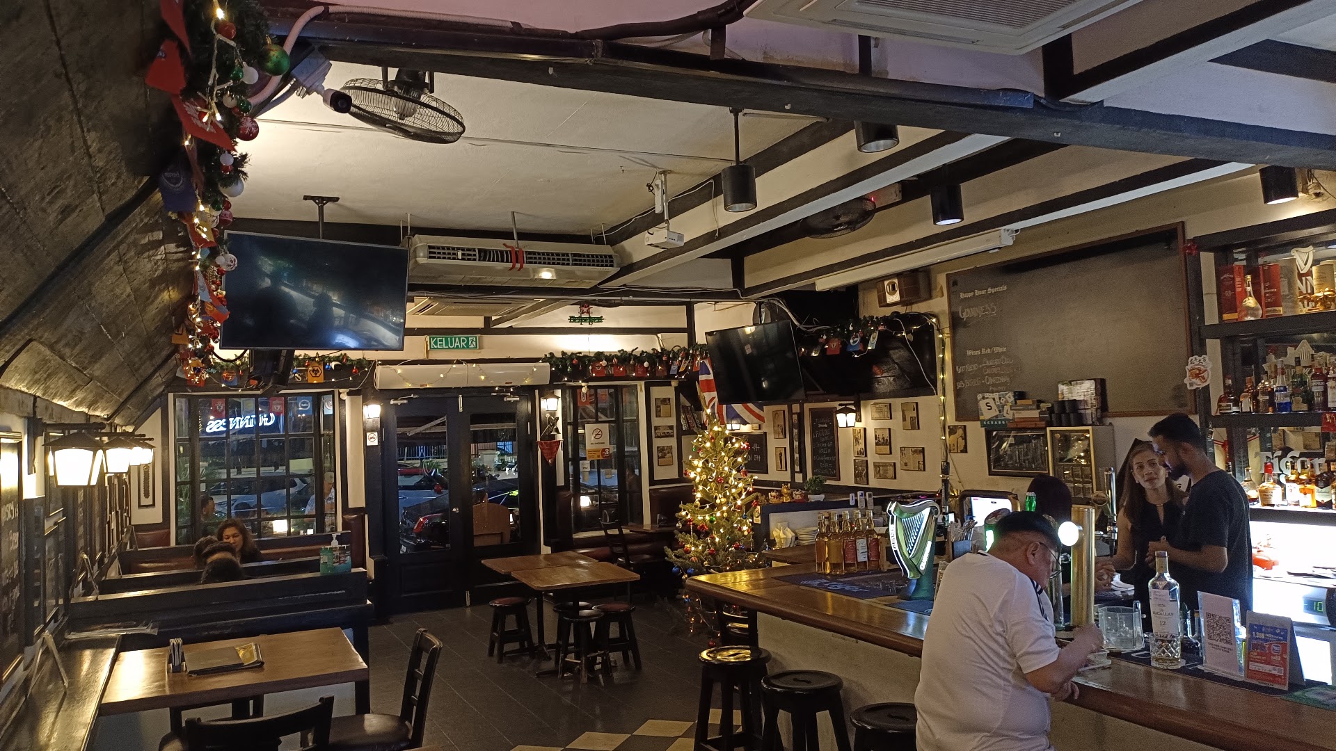 The Bell & Crown @ TTDI — photo 4