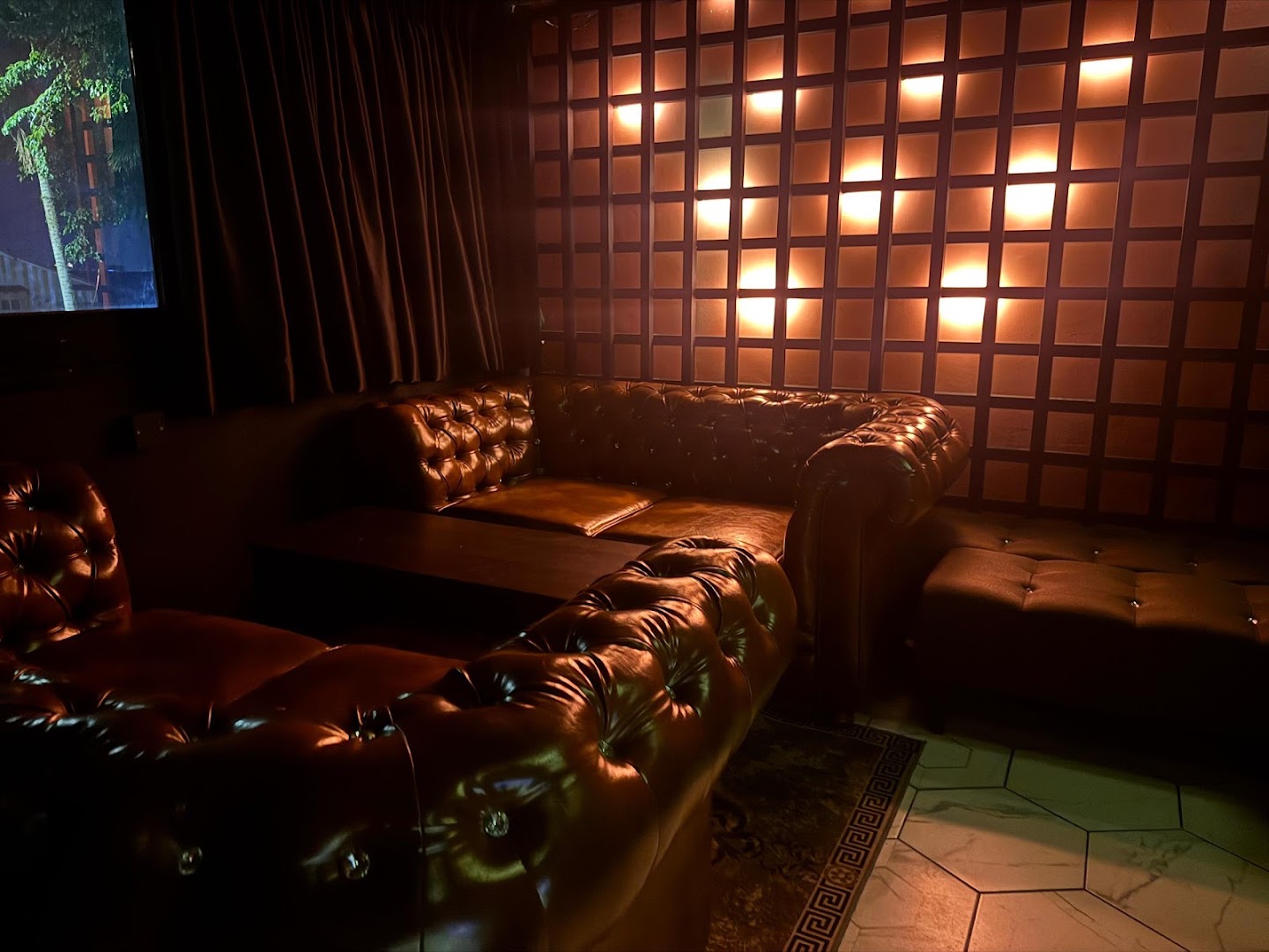 The Circle Bar — photo 3