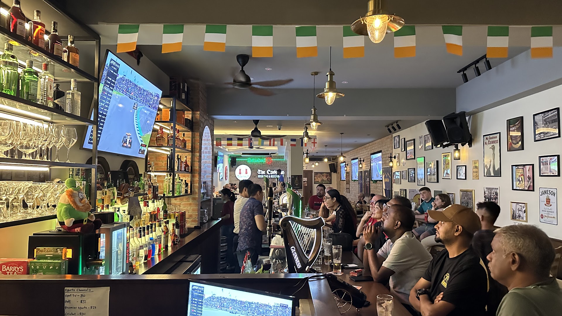 The Corkman Irish Bar & Restaurant — photo 2