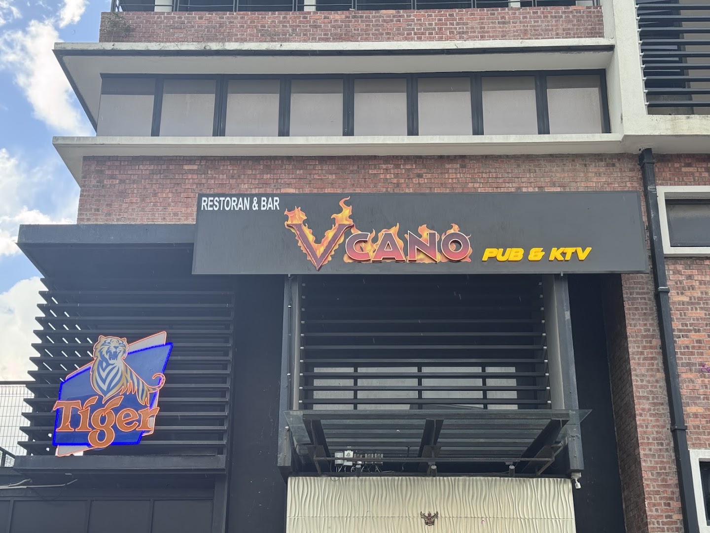 VCANO PUB & KTV — photo 2
