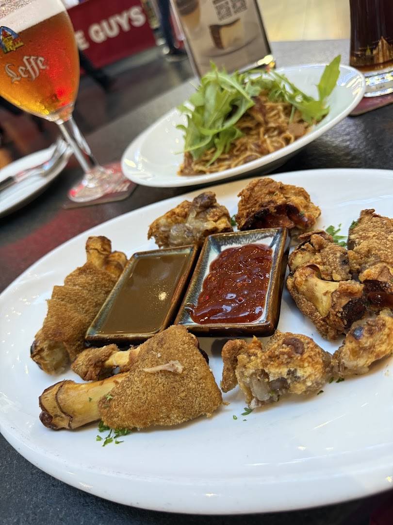 Weissbrau German Bistro and Bar — photo 4