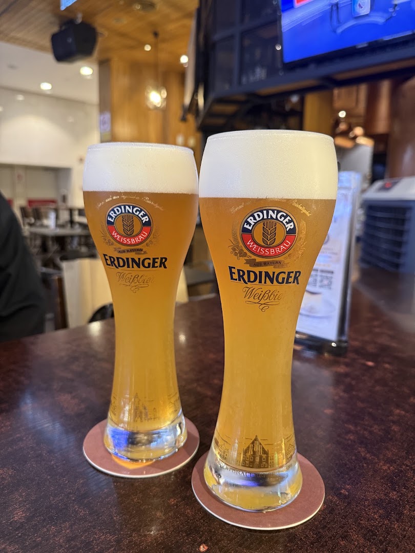 Weissbrau German Bistro and Bar — photo 5