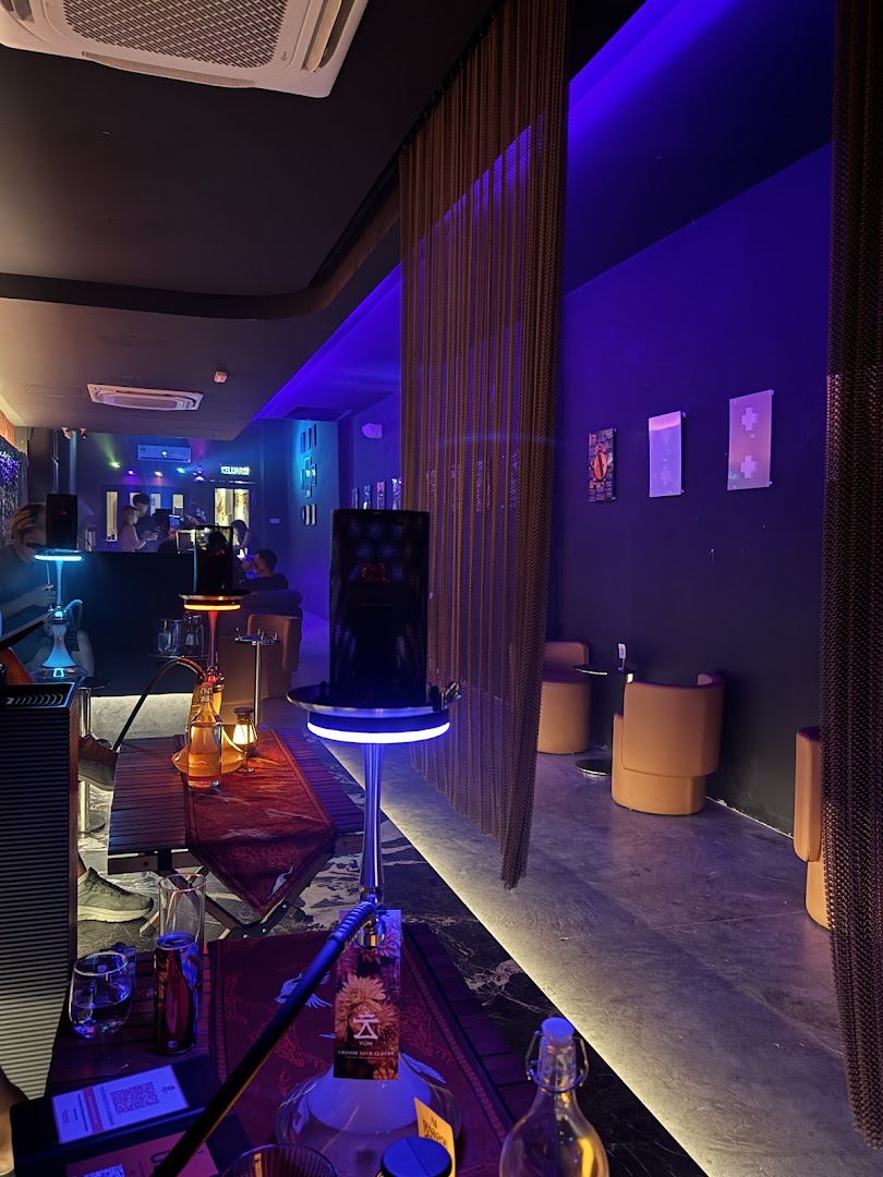 Yún • 云 Lounge and Bar — photo 5